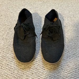 Toms mid top sneakers